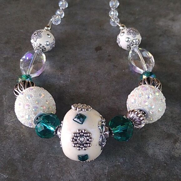 Beaded Handmade multi size & shape beads Silver tone Metal/clear beads necklace - Picture 2 of 7